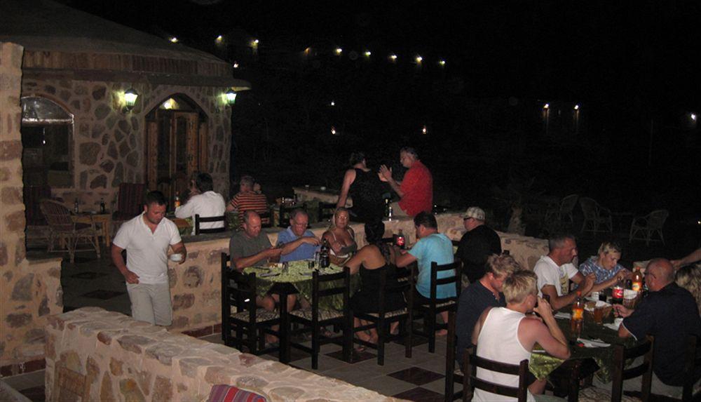 Roots Red Sea Hotel El Qoseir Ngoại thất bức ảnh